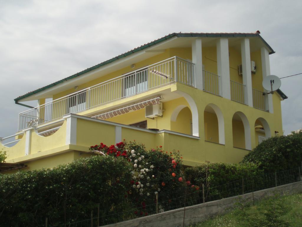 Apartments Roza Miškovići Exterior foto